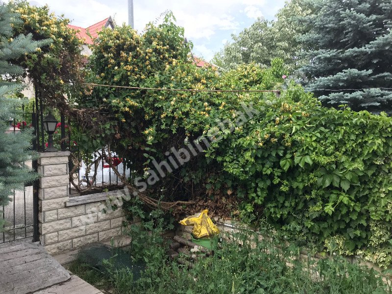 Çayyolu İlko'da Satılık 4+2 Villa  Girişte 300 m2
