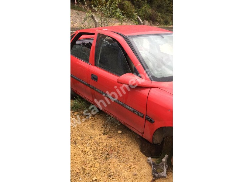 OPEL VECTRA B SAĞ ÖN KAPI DOLU