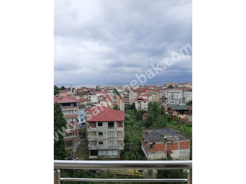 Artvin Hopa Cumhuriyet Mah. Kiralık 4.Kat 3+1 Daire 150 m2