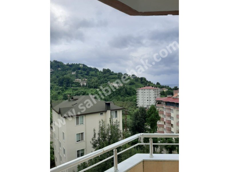 Artvin Hopa Cumhuriyet Mah. Kiralık 4.Kat 3+1 Daire 150 m2