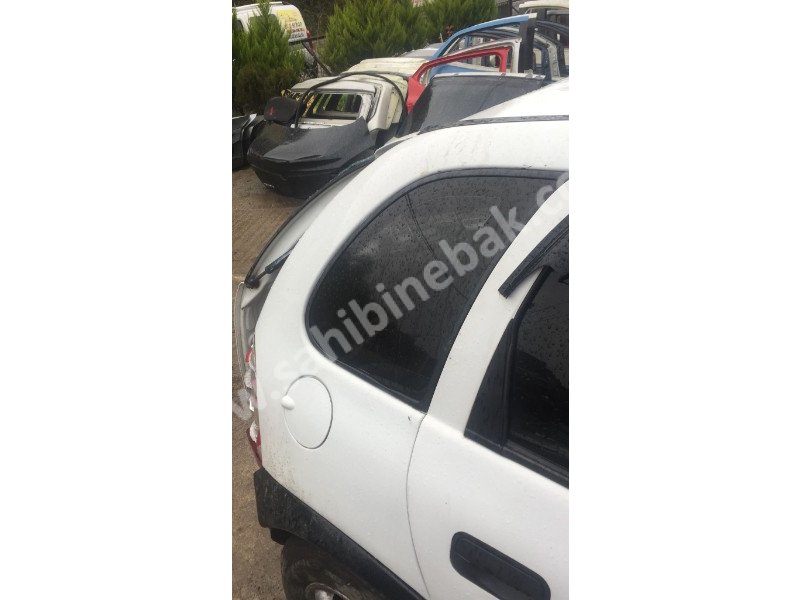 OPEL CORSA B SAĞ ARKA ÇAMURLUK.