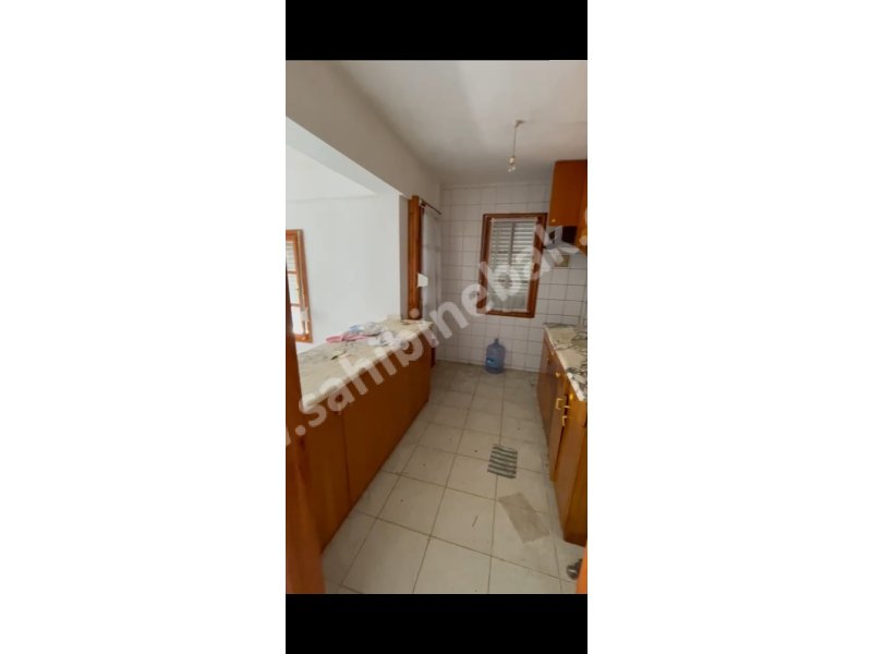 Ayvalık Altınova Mah. Satılık 5+1 villa denize 50 m2