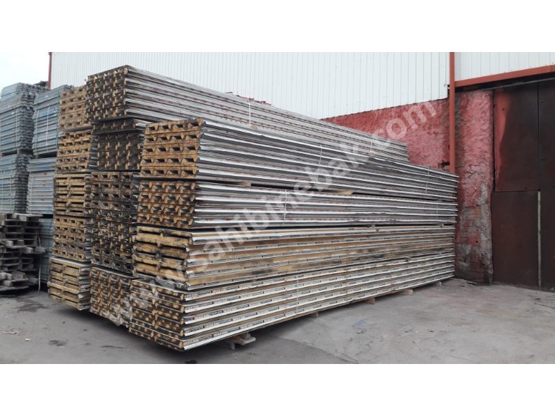 4 CM KALINLIĞINDA 7,70 MT ÇATI PANELİ-SANDVİÇ PANEL