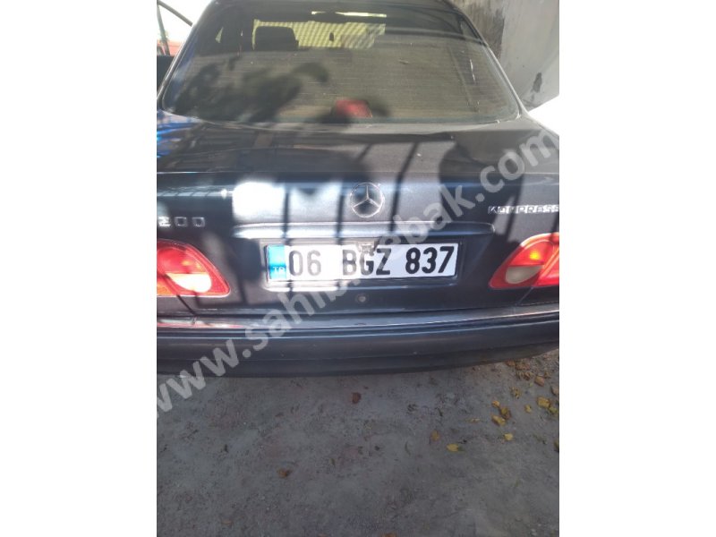 Sahibinden Satılık 1998 Model E200 Elegance Metalık Siyah Mersedes