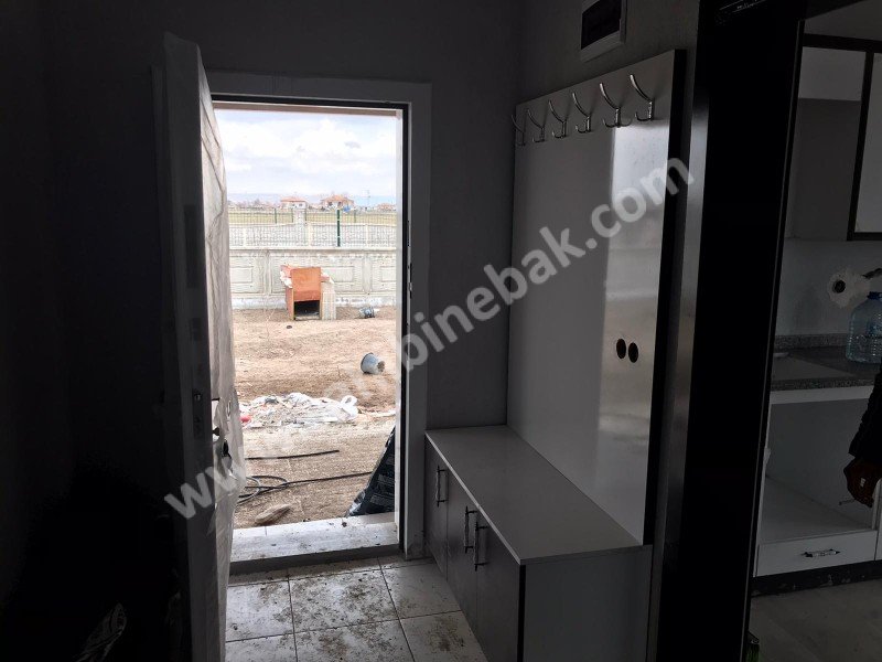 AKSARAY YEŞİLOVA KÖSELİ MAH. GİRİŞ SAĞDA HİÇ OTURULMAMIŞ SIFIR SATILIK MUSTAKİL EV