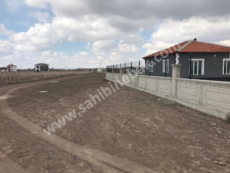 AKSARAY YEŞİLOVA KÖSELİ MAH. GİRİŞ SAĞDA HİÇ OTURULMAMIŞ SIFIR SATILIK MUSTAKİL EV