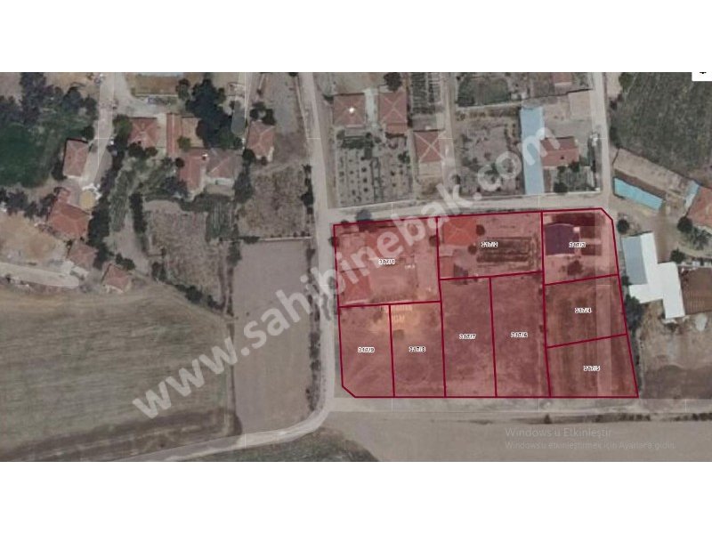 AKSARAY YEŞİLOVA KÖSELİDE SATILIK BAHÇE VE 3+1 EVİ
