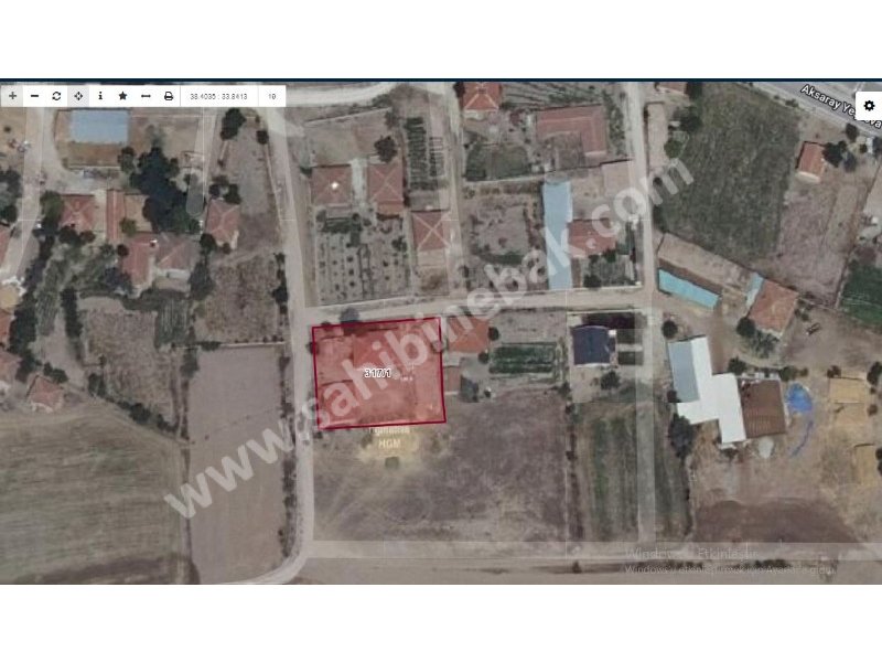 AKSARAY YEŞİLOVA KÖSELİDE SATILIK BAHÇE VE 3+1 EVİ