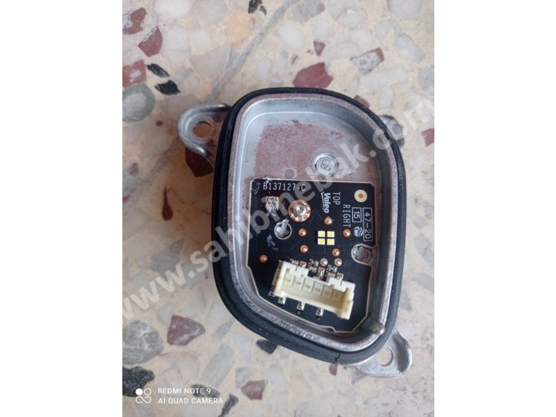 Golf 8  sağ far LED beyni