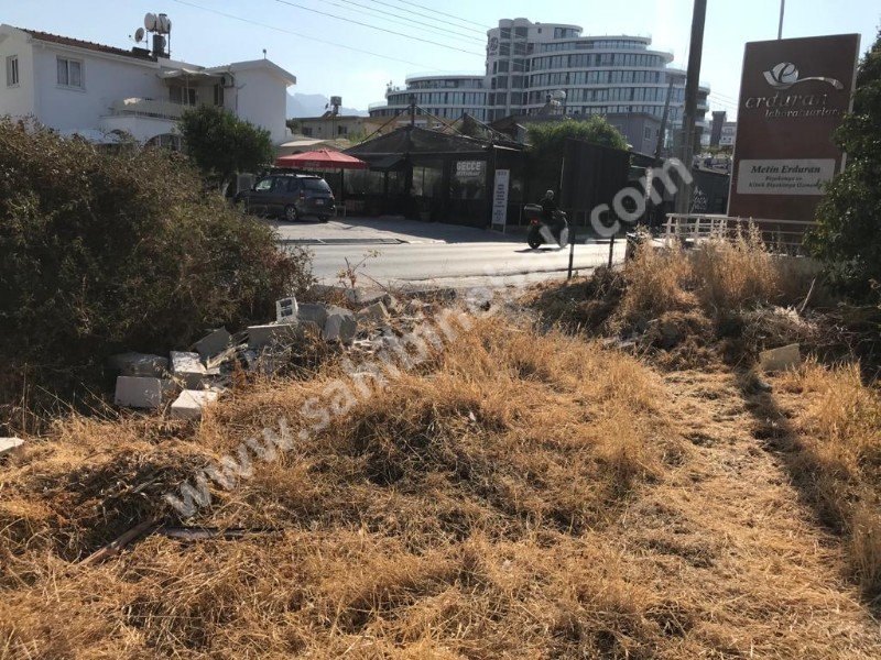 Girne'nin Merkezin'de Sahibinden satılık arsa, kaçırılmayacak fırsattır