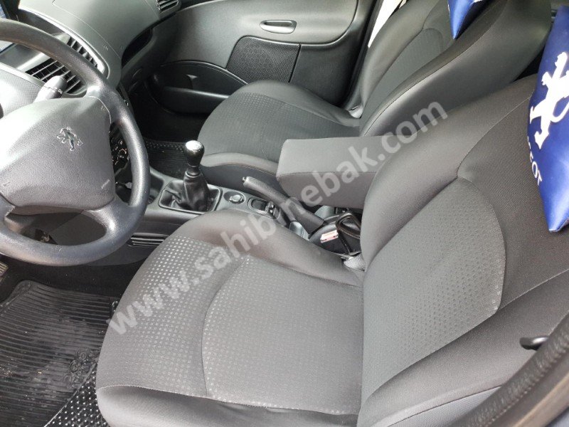 SATILIK 2010 MODEL PEUGEOT 206+ NAVİGASYONLU 83 BİN KM DE