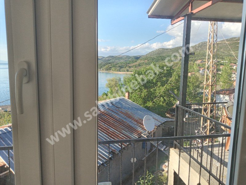 Isparta Eğirdir‎'de Gõl manzaralı 2 katlı Satılık 3+1 Müstakil 150 m2 Ev