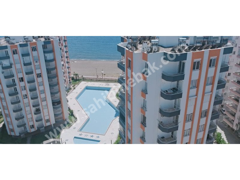 Mersin Mezitli Deniz Mah. Denize Sıfır Satılık 3+1 Daire 135 m2