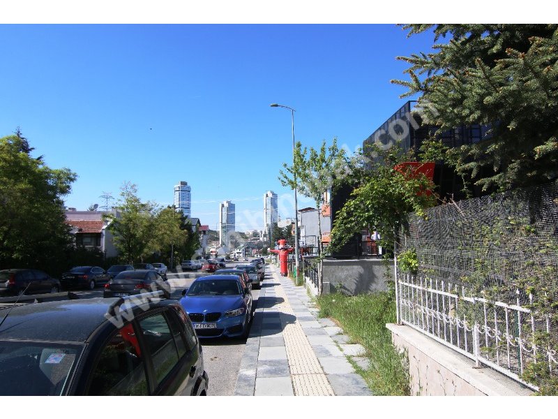 ÇANKAYA YAŞAMKENT YENİKENT'TE CADDEDE İŞYERİNE'DE UYGUN SATILIK 6+1 VİLLA