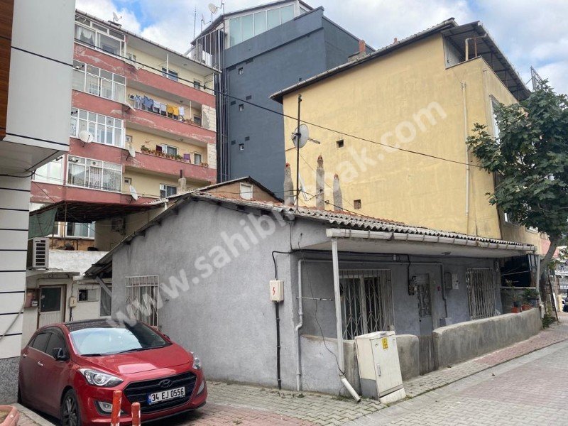 İstanbul Küçükçekmece Yeşilova Mah. Satılık Konut İmarlı 417 m2 Arsa