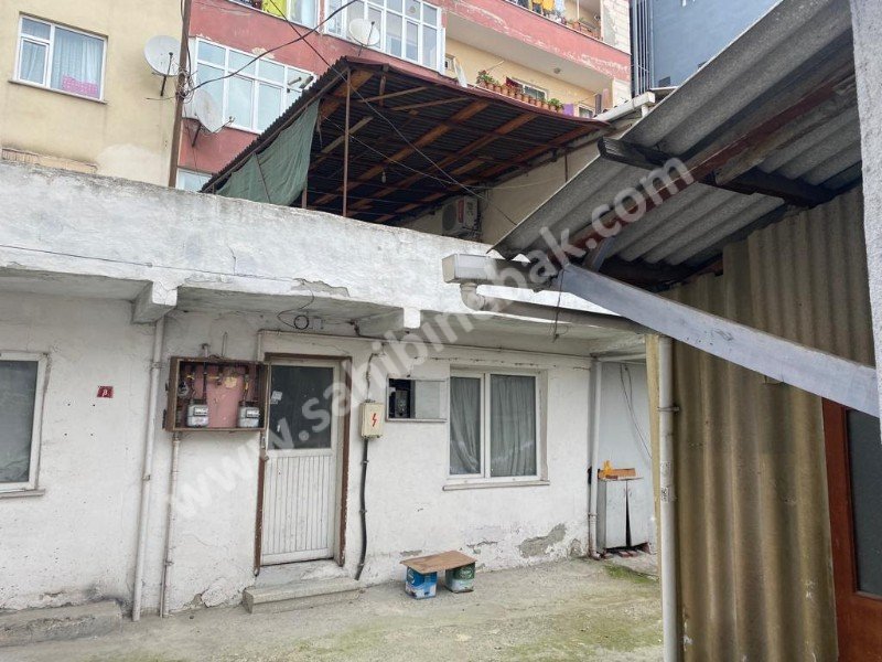 İstanbul Küçükçekmece Yeşilova Mah. Satılık Konut İmarlı 417 m2 Arsa