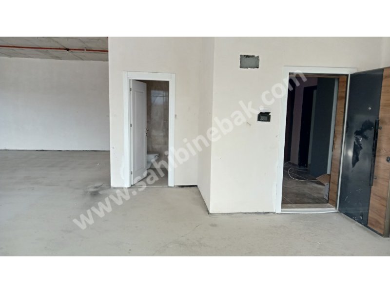 ANKARA YENİMAHALLE MEHMET AKİF ERSOY CADDE ÜZERİN'DE SATILIK 82 M2 OFİS