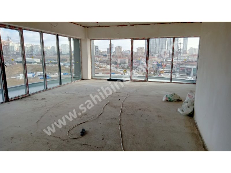 ANKARA YENİMAHALLE MEHMET AKİF ERSOY CADDE ÜZERİN'DE SATILIK 82 M2 OFİS
