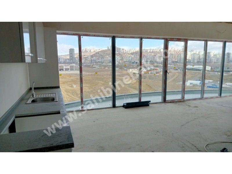 ANKARA YENİMAHALLE MEHMET AKİF ERSOY CADDE ÜZERİN'DE SATILIK 82 M2 OFİS