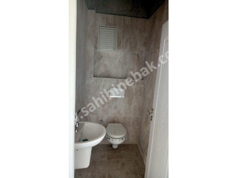 ANKARA YENİMAHALLE MEHMET AKİF ERSOY CADDE ÜZERİN'DE SATILIK 82 M2 OFİS