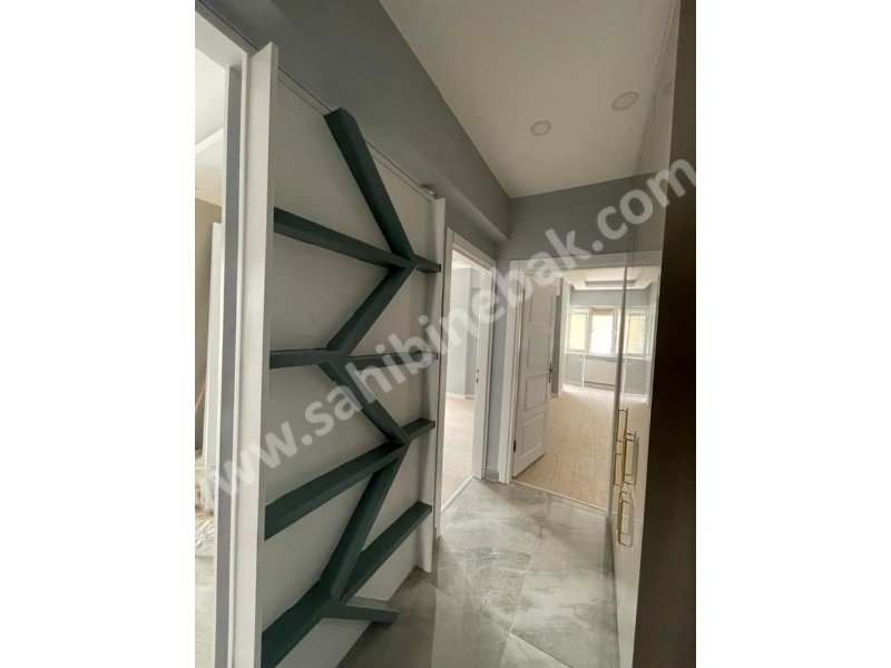 İstanbul Ümraniye Esenevler Mah. 3+1 Satılık Yüksek Giriş Daire 135 m2