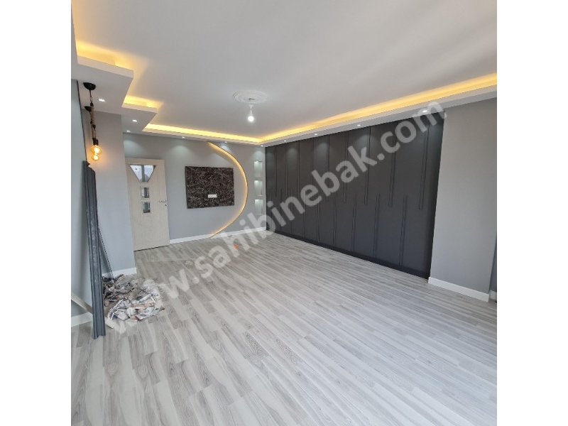 Esenyurt Saadetdere Mah. Satılık 4.Kat 3+1 Daire 140 m2