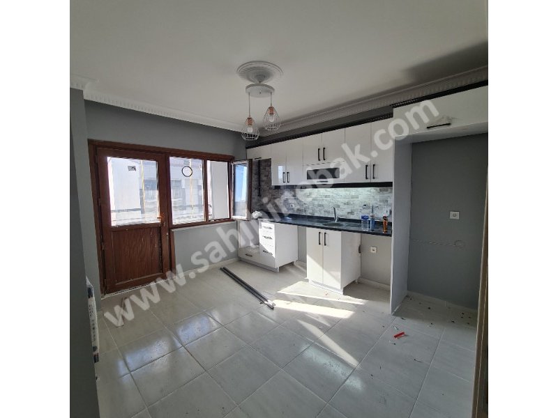 Esenyurt Saadetdere Mah. Satılık 4.Kat 3+1 Daire 140 m2