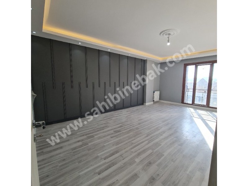 Esenyurt Saadetdere Mah. Satılık 4.Kat 3+1 Daire 140 m2