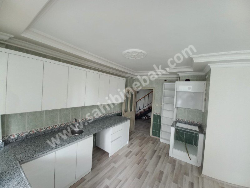 Aksaray Merkez Çerdiğin Mah. Satılık 2.Kat 5+1 Dubleks Daire 350 m2