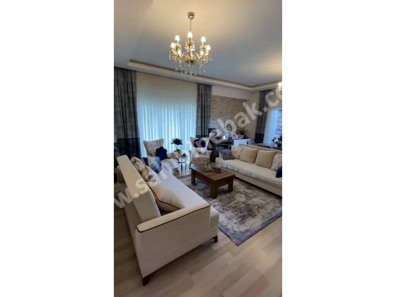 İstanbul Sancaktepe Eviya Egeboyu Sitesin'de Kiralık 8. Kat 3+1 Daire 125 m2