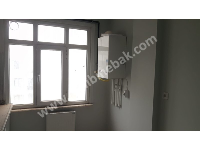 İstanbul Avcılar Merkez Mah. Satılık 3. Kat 2+1 Daire 80 m2