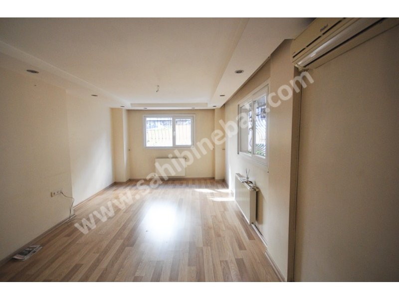 İstanbul Bahçelievler Siyavuşpaşa Mah. Satılık 2+1 Giriş Katı Daire 90 m2