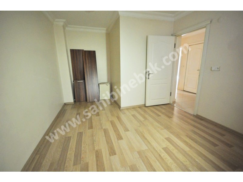 İstanbul Bahçelievler Siyavuşpaşa Mah. Satılık 2+1 Giriş Katı Daire 90 m2