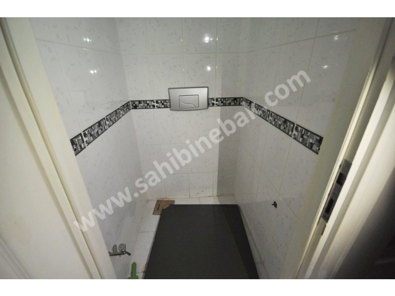İstanbul Bahçelievler Siyavuşpaşa Mah. Satılık 2+1 Giriş Katı Daire 90 m2