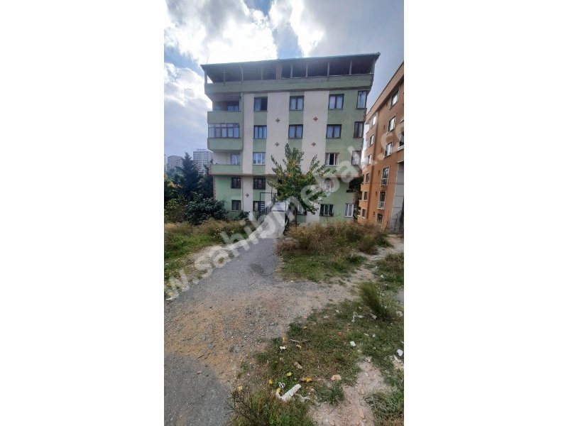 İstanbul Sultangazi Yunus Emre Mah. Kiralık 5+2 Çatı Katı Dubleks Daire 180 m2