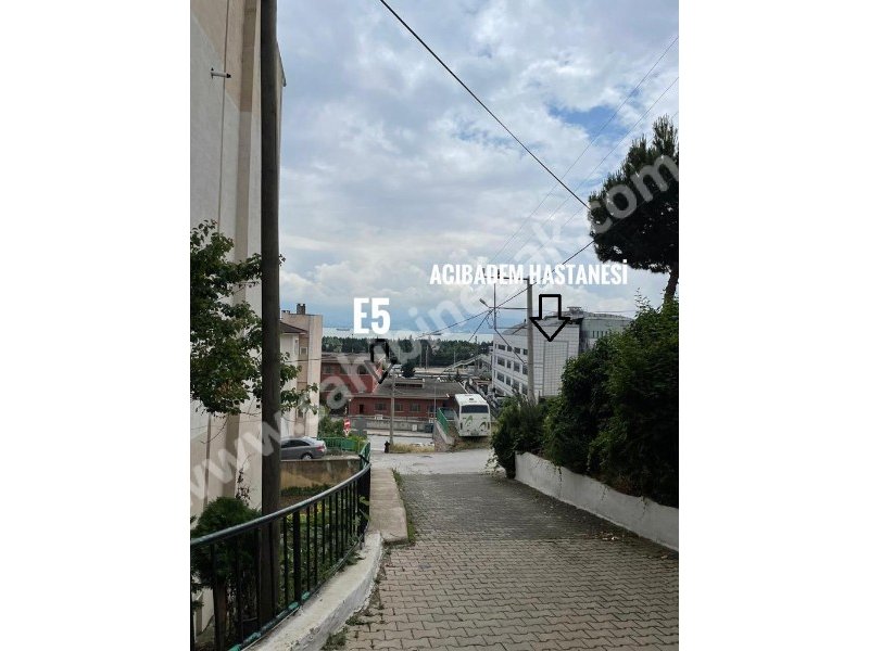 Kocaeli İzmit Öğretmenler Sitesin'de Satılık 2. Kat 3+1 Daire 130 m2