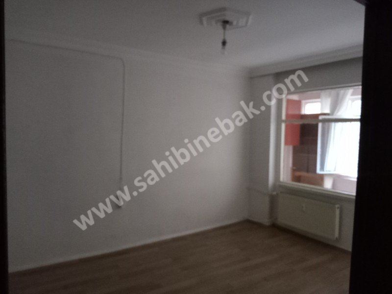 Kocaeli İzmit Öğretmenler Sitesin'de Satılık 2. Kat 3+1 Daire 130 m2