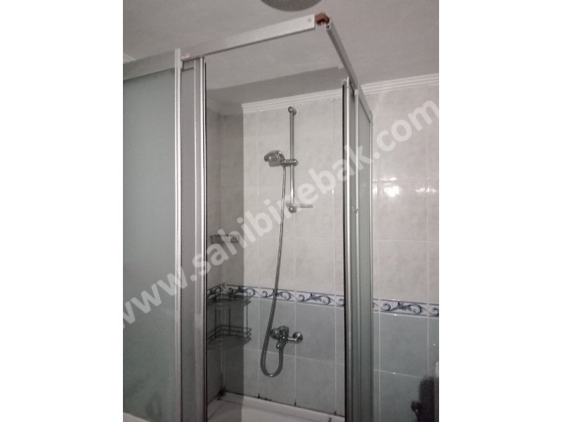 Kocaeli İzmit Öğretmenler Sitesin'de Satılık 2. Kat 3+1 Daire 130 m2