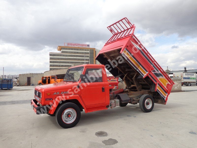 ANKARADA DAMPERLİ 2000 MODEL PERKİNS MOTOR FUL ORJİNAL DOÇ