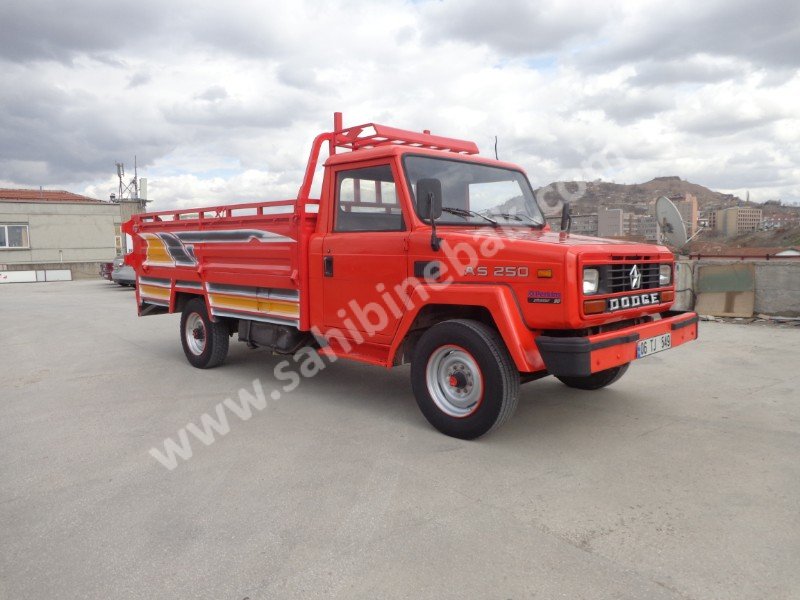 ANKARADA DAMPERLİ 2000 MODEL PERKİNS MOTOR FUL ORJİNAL DOÇ