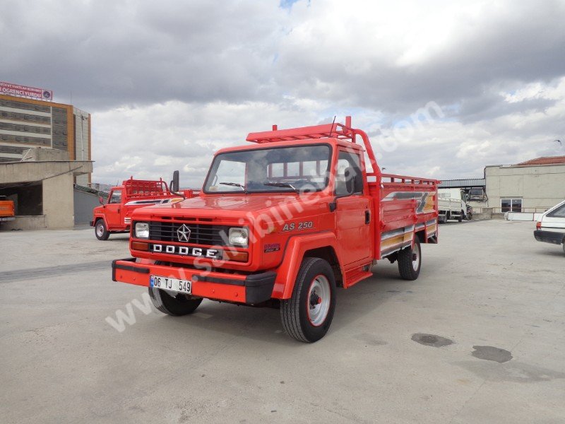 ANKARADA DAMPERLİ 2000 MODEL PERKİNS MOTOR FUL ORJİNAL DOÇ