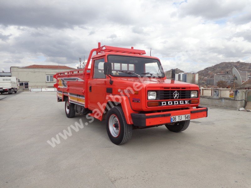 ANKARADA DAMPERLİ 2000 MODEL PERKİNS MOTOR FUL ORJİNAL DOÇ