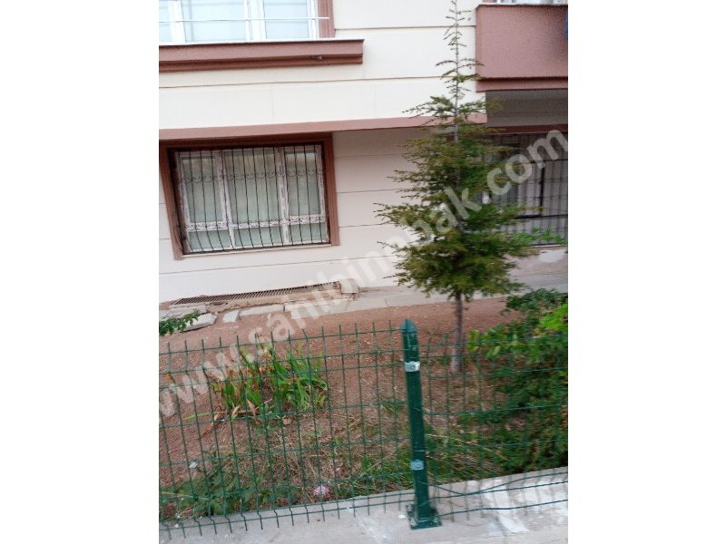 Ankara Mamak Şahap Gürler Mah. Satılık 2+1 Giriş Katı Daire 110 m2