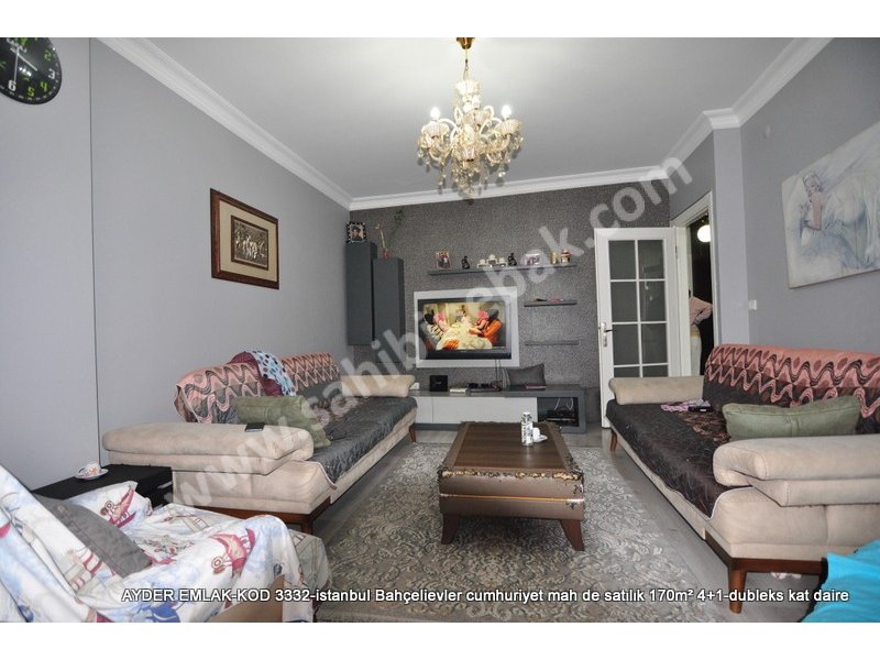Bahçelievler Cumhuriyet Mah. 170 m2 Satılık 2. Kat 4+1 Daire