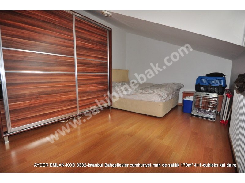 Bahçelievler Cumhuriyet Mah. 170 m2 Satılık 2. Kat 4+1 Daire