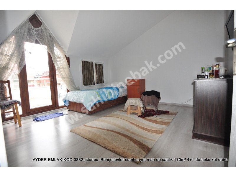 Bahçelievler Cumhuriyet Mah. 170 m2 Satılık 2. Kat 4+1 Daire