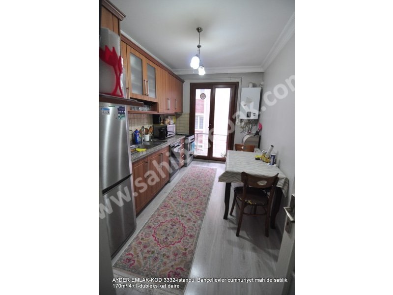 Bahçelievler Cumhuriyet Mah. 170 m2 Satılık 2. Kat 4+1 Daire