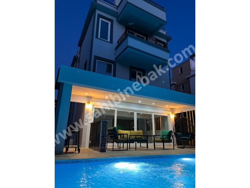Antalya Aksu Kundu'da Satılık 4+1 Müstakil Villa 240 m2