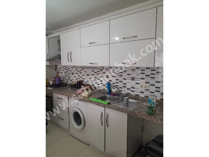 İstanbul Güngören Tozkoparan Mah. Kiralık 2. Kat 1+1 Daire 82 m2