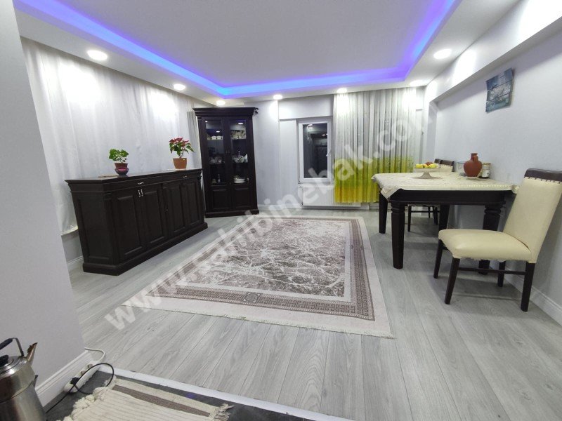 SAKARYA SERDİVAN'DA SATILIK 1. KAT 4+1 DUBLEKS 190 M2 DAİRE